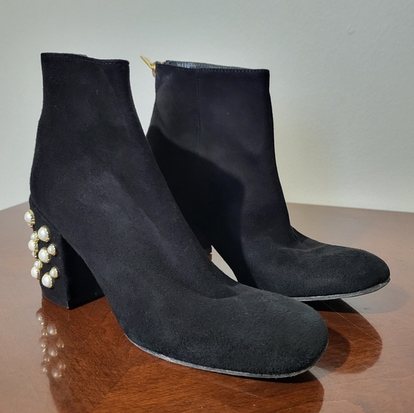 Stuart Weitzman Shoes - Stuart Weitzman Black Suede Bacari Ankle Boots with Pearl Embellished Heel 5.5 M